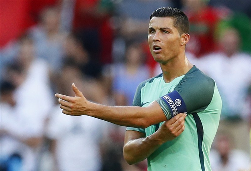 Euro Cup 2016: Cristiano Ronaldo sends Portugal to Euro pre-quarters ...