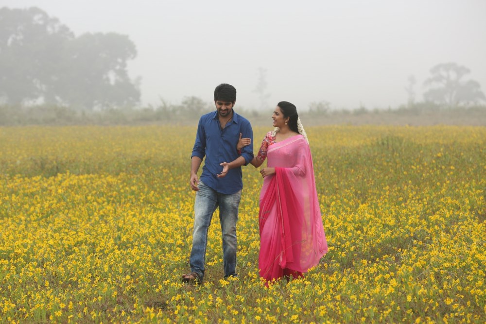 Oka Manasu is an upcoming Telugu film written and directed by Rama Raju Gottimukkala. Starring Naga Shourya and Niharika Konidela in the lead roles, Oka Manasu,Oka Manasu review,Oka Manasu movie review,Naga Shourya,Niharika Konidela,Oka Manasu movie stills,Oka Manasu movie pics,Oka Manasu movie images,Oka Manasu movie photos,Oka Manasu movie pictures