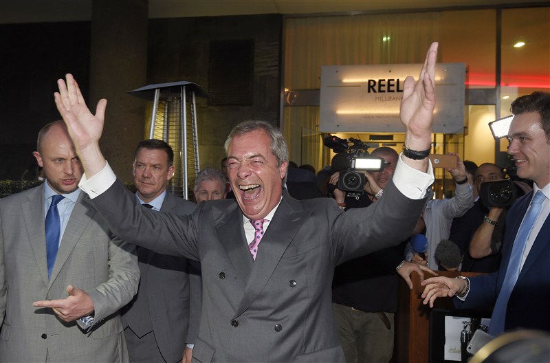 Britons vote on whether to stay in the European Union. Brexit vote,Britain's Brexit vote,Nigel Farage,United Kingdom Independence Party,brexit remain vs leave,brexit worries,brexit fears,Brexit,European Union