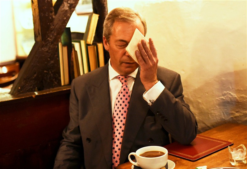 Britons vote on whether to stay in the European Union. Brexit vote,Britain's Brexit vote,Nigel Farage,United Kingdom Independence Party,brexit remain vs leave,brexit worries,brexit fears,Brexit,European Union