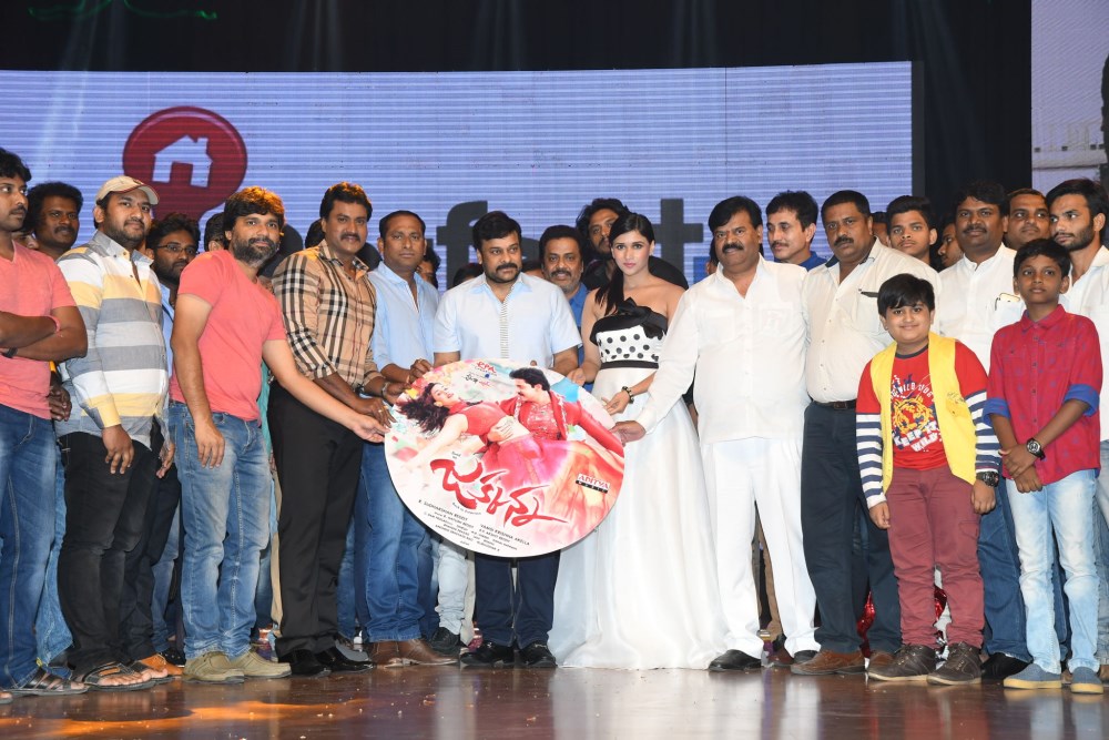 Jakkanna audio launch event held at Shilpakala Vedhika in Hyderabad at 7:00 p.m. on June 24. Celebs like Megastar Chiranjeevi, Sunil, Mannara Chopra (Barbie Handa), Vamsi Krishna Akella, Mitali Handa, Anchor Shyamala, R Sudharshan Reddy and others graced the event. Chiranjeevi,Sunil,Jakkanna audio launch,Jakkanna audio launch pics,Jakkanna audio launch images,Jakkanna audio launch photos,Jakkanna audio launch stills,Jakkanna audio launch pictures,Mannara Chopra,Barbie Handa,Vamsi Krishna Akella,Mitali Handa,Anchor S