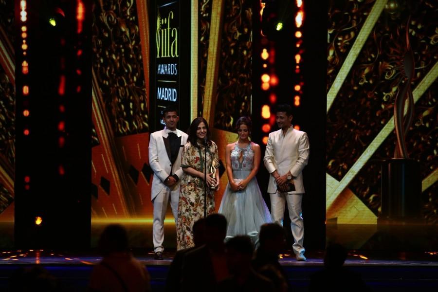Photos of IIFA 2016 winners. IIFA 2016 winners,IIFA winners,IIFA,IIFA 2016,IIFA winners pics,IIFA winners images,IIFA winners photos,IIFA winners stills,IIFA winners pictures