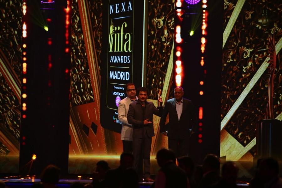 Photos of IIFA 2016 winners. IIFA 2016 winners,IIFA winners,IIFA,IIFA 2016,IIFA winners pics,IIFA winners images,IIFA winners photos,IIFA winners stills,IIFA winners pictures