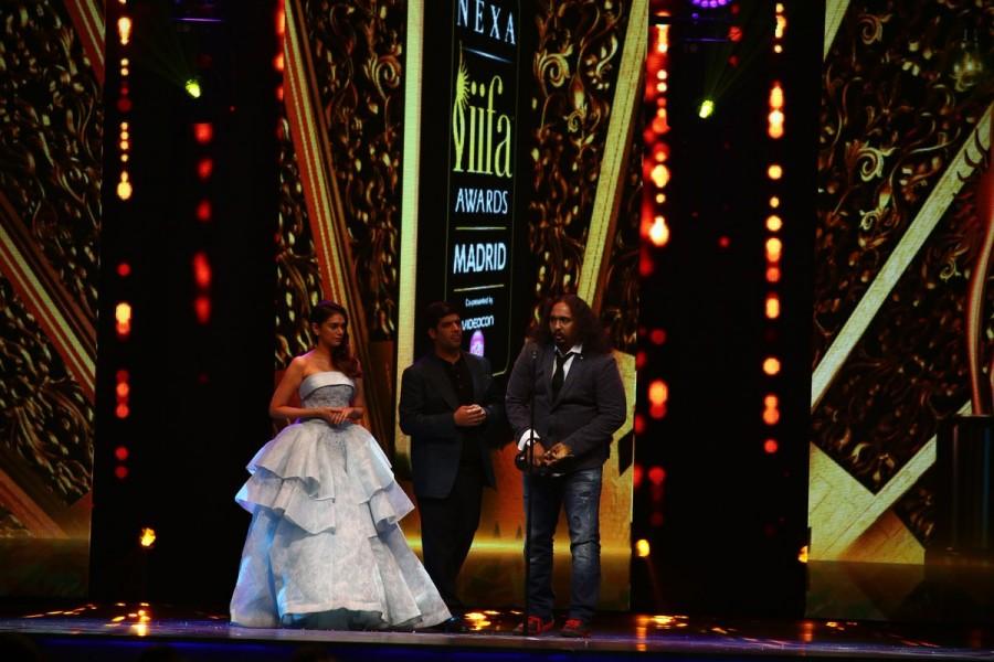 Photos of IIFA 2016 winners. IIFA 2016 winners,IIFA winners,IIFA,IIFA 2016,IIFA winners pics,IIFA winners images,IIFA winners photos,IIFA winners stills,IIFA winners pictures