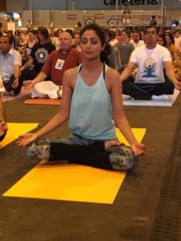 Bollywood actress Shilpa Shetty dazzles with her Yoga skills at IIFA 2016.