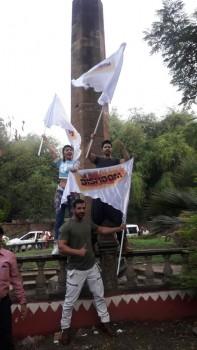 John Abraham, Varun Dhawan and Jacqueline Fernandez kick started the promotions of Dishoom from the centre of India.