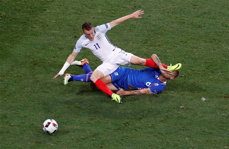 Iceland shocked England 2-1 to reach the quarterfinals of the European Championship. Iceland shock England,Iceland shock England 2-1,Iceland reachs Euro 2016 quarterfinal,Euro 2016 quarterfinal,Euro 2016,Iceland face France,European Championship,European Championship 2016