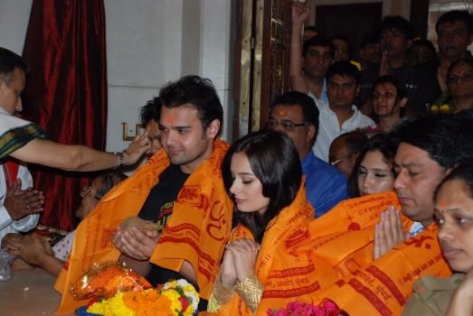 Mahaakshay aka Mimoh andEvelyn Sharma  at Siddhivinayak Temple
