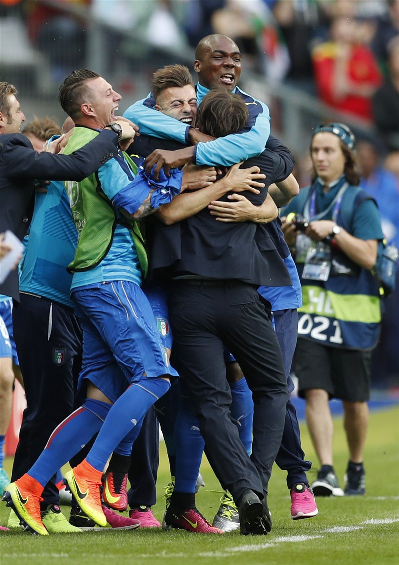 Italy dished out a classic performance to eliminate two-time defending champions Spain with a 2-0 win in the Euro football championship pre-quarterfinal at the Stade de France here on Monday. Italy vs Spain,Italy beat Spain,Euro football championship,Euro football championship pre-quarterfinal,Euro football pre-quarterfinal,Euro 2016