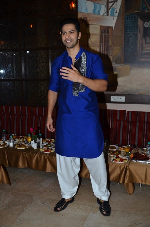 Varun Dhawan known to be a foodie and prefers to binge on authentic cuisines visited Persian Darbar last evening to relish a few Ramzan delicacies. Varun Dhawan,Varun Dhawan relishes ramzan delicacies,Varun Dhawan tastes ramzan delicacies,Varun Dhawan ramzan,ramzan delicacies,ramzan foods,ramzan special,actor Varun Dhawan,Varun Dhawan pics,Varun Dhawan images,Varun Dhawan photos,Varun Dhawan stills,V