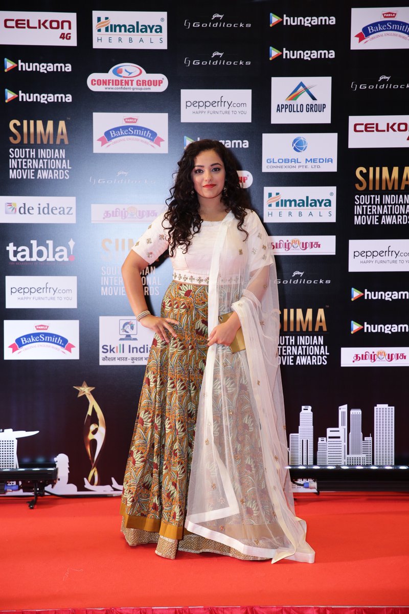 Samantha, Nithya Menen, Rakul Preet, Vedhika at SIIMA 2016 SIIMA 2016,SIIMA 2016 winners,Samantha,Nithya Menen,Rakul Preet,Vedhika,SIIMA 2016 pics,SIIMA,celebs at SIIMA,siima awards,SIIMA 2016 images,SIIMA 2016 photos,SIIMA 2016 stills
