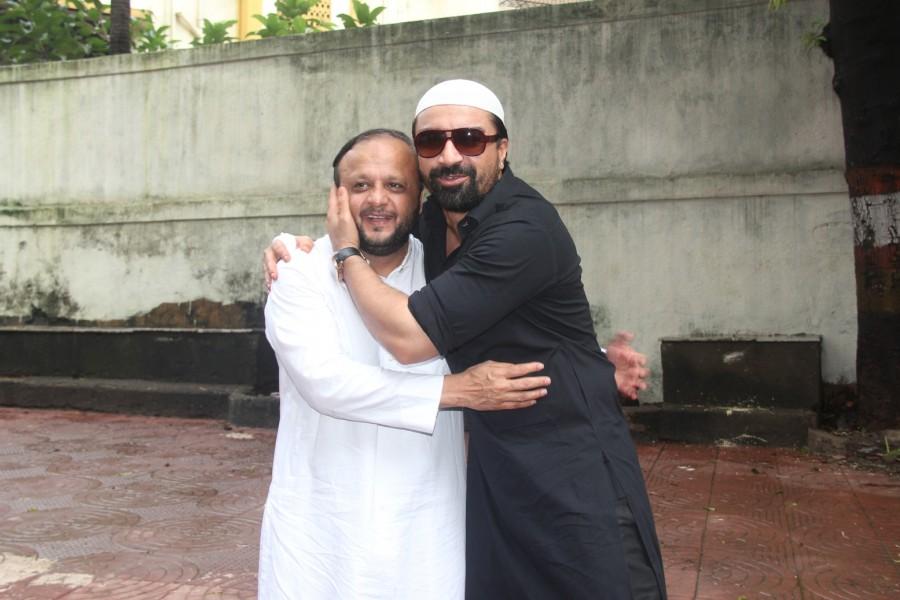 Philanthropist Asif Bhamla and Ajaz Khan at 'Van Mahotsav Week' tree plantation drive in association with Bhamla Foundation & Anjuman Islam Girls School, Bandra. Bhamla Foundation,Ajaz Khan,Van Mahotsav Week,Philanthropist Asif Bhamla,tree plantation,planting tree,Anjuman Islam Girls School