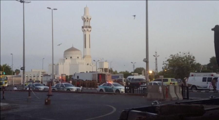 A suicide bomber blew himself up beside security headquarters in Prophet Mohammed's mosque in the Saudi city of Medina on Monday, local media reported. Suicide blasts,Suicide blasts in Medina,Medina blast,Saudi Arabia,Saudi Arabia blast,blast in Saudi Arabia,Prophet Mohammed,Prophet Mohammed's mosque,mosque,balst near mosque