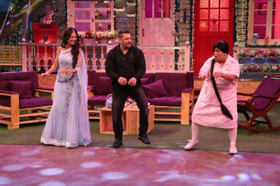 Bollywood actor Salman Khan, actress Anushka Sharma promote Sultan movie on 'The Kapil Sharma Show'. Salman Khan,Anushka Sharma,Salman Khan,Anushka Sharma promote Sultan movie on 'The Kapil Sharma Show',Salman Khan at The Kapil Sharma Show,Suttan on The Kapil Sharma Show,Sultan movie promotion,Sultan promotion pics,Sultan promotion images,Sult