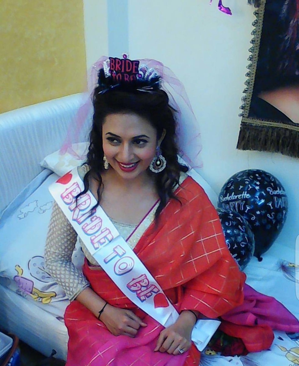 Bollywood actress Divyanka Tripathi, who is set to marry her Yeh Hai Mohabbatein co-star Vivek Dahiya on 8th July, the actress celebrates bachelorette party with friends. Divyanka Tripathi,Divyanka Tripathi wedding,Divyanka Tripathi marriage,Divyanka Tripathi Bachelorette party with friends,Divyanka Tripathi Bachelorette party,Divyanka Tripathi wedding pics,Divyanka Tripathi wedding images,Divyanka Tripathi wedding photos