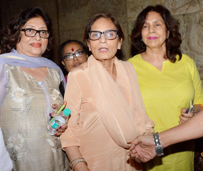 Sultan special screening: Salman Khan with family & friends. Sultan,Sultan special screening: Salman Khan with family & friends,Sultan special screening,Salman Khan,Salman Khan at Sultan special screening,Sultan special screening pics,Sultan special screening images,Sultan special screening photos,Sultan specia