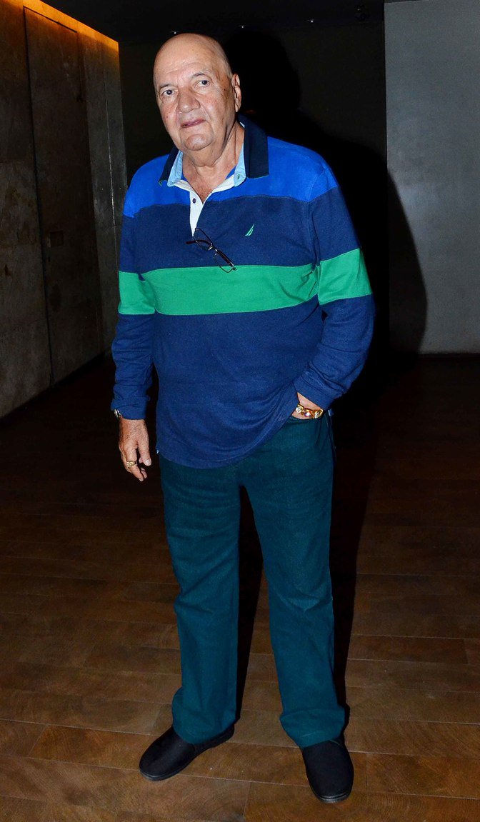 Sultan special screening: Salman Khan with family & friends. Sultan,Sultan special screening: Salman Khan with family & friends,Sultan special screening,Salman Khan,Salman Khan at Sultan special screening,Sultan special screening pics,Sultan special screening images,Sultan special screening photos,Sultan specia