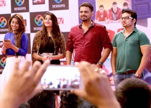 Harshvardhan Joshi, Rishank Tiwari, Ritika Gulati, Shaleen Bhanot, Sufi Gulati, singer Jojo and Director Indervesh Yogee went to promote Hindi film Love Ke Funday at Pune.
