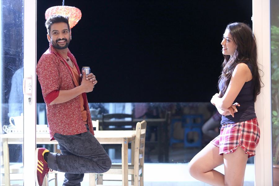 Dhilluku Dhuddu is an upcoming Tamil comedy horror film directed by Rambala. Starring Santhanam and Shanaya in the lead role. Dhilluku Dhuddu,tamil movie Dhilluku Dhuddu,Santhanam,Santhanam in Dhilluku Dhuddu,Shanaya,Dhilluku Dhuddu movie stills,Dhilluku Dhuddu movie pics,Dhilluku Dhuddu movie images,Dhilluku Dhuddu movie photos,Dhilluku Dhuddu movie pictures,Dhilluku Dhuddu sti