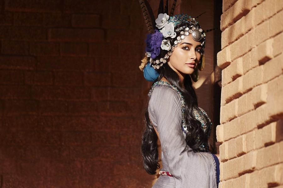 The first song of Hrithik Roshan's much awaited action-romance 'Mohenjo Daro' is out and is simply a soulful romantic number. Mohenjo Daro,Mohenjo Daro song,Mohenjo Daro first song,Tu hai,Hrithik Roshan,Pooja Hegde,Mohenjo Daro stills,Mohenjo Daro pics,Mohenjo Daro images,Mohenjo Daro photos,Mohenjo Daro pictures