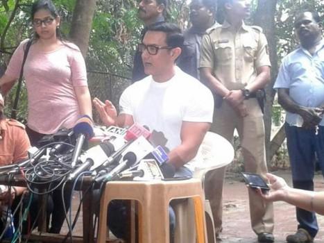 Actor Aamir Khan, who was seen celebrating the Eid with his mother on Thursday, said that people who spread terrorism or indulge in terror acts have no connection with mazhab (religion).