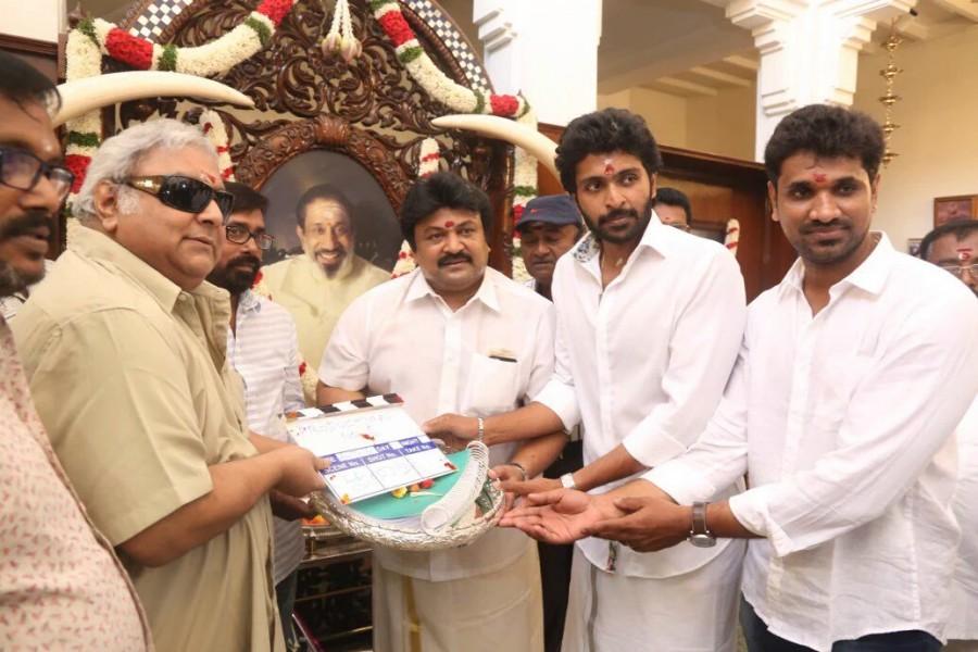 First Artist Production and Neruppuda Movie Launch event held at Chennai. Celebs like Vikram Prabhu, Sivakarthikeyan, KS Ravikumar, Kalaipuli S Thanu, RD Rajasekhar, MS Baskar, M Prabhakaran, Sean Roldan, Dhilip Subbarayan, Thiyagu, Rajendran, Ponvannan, Madhusudhan Rao, Naren, Radha Ravi, Nagineedu, AVM Saravanan, Lissy and others graced the event. Neruppu Da,Neruppu Da movie launch,Vikram Prabhu,Sivakarthikeyan,KS Ravikumar,Kalaipuli S Thanu,RD Rajasekhar,Neruppu Da movie launch pics,Neruppu Da movie launch images,Neruppu Da movie launch photos,Neruppu Da movie launch stills,Neruppu Da movie launch
