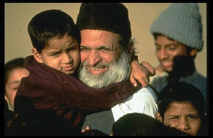 Pakistan's celebrated humanitarian and Edhi Foundation Chairman Abdul Sattar Edhi has passed away at the age of 88 in Karachi, his son said on Saturday. Abdul Sattar Edhi,Abdul Sattar Edhi dies at 88,Pakistan's legendary Abdul Sattar Edhi dies at 88,Edhi Foundation Chairman Abdul Sattar Edhi,Abdul Sattar Edhi dead,Abdul Sattar Edhi passesaway,Abdul Sattar Edhi pics,Abdul Sattar Edhi images,Abdul Satt