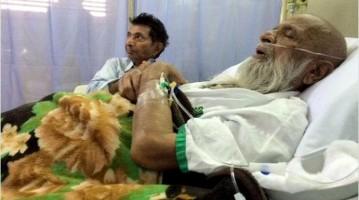 Abdul Sattar Edhi,Abdul Sattar Edhi dies at 88,Pakistan's legendary Abdul Sattar Edhi dies at 88,Edhi Foundation Chairman Abdul Sattar Edhi,Abdul Sattar Edhi dead,Abdul Sattar Edhi passesaway,Abdul Sattar Edhi pics,Abdul Sattar Edhi images,Abdul Satt