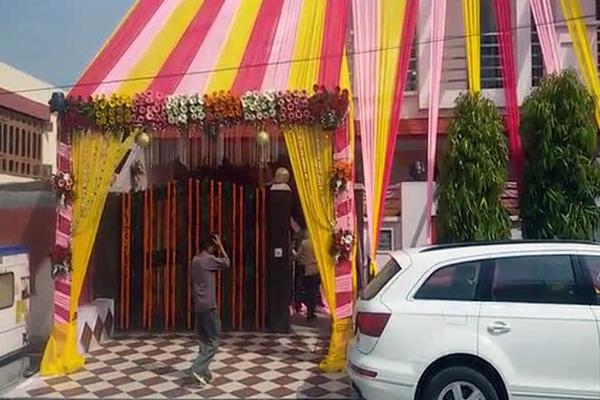 Cricketer Suresh Raina Gets Engaged With Priyanka Chaudhary Suresh Raina,cricket player Suresh Raina,Suresh Raina marriage photos,Suresh Raina engagement pics,Suresh Raina weds Priyanka Chaudhary,Priyanka Chaudhary,suresh raina wife Priyanka Chaudhary