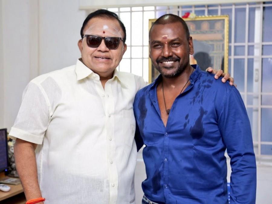Director P Vasu is all set to remake his Kannada horror Shivalinga,Shivalinga remake,Raghavendhra Lawrence,Rithika Singh,Vadivelu,Shivalinga movie launch,Shivalinga movie launch pics,Shivalinga movie launch images,Shivalinga movie launchphotos,Shivalinga movie launch stills,Shivalinga movie launch pictures