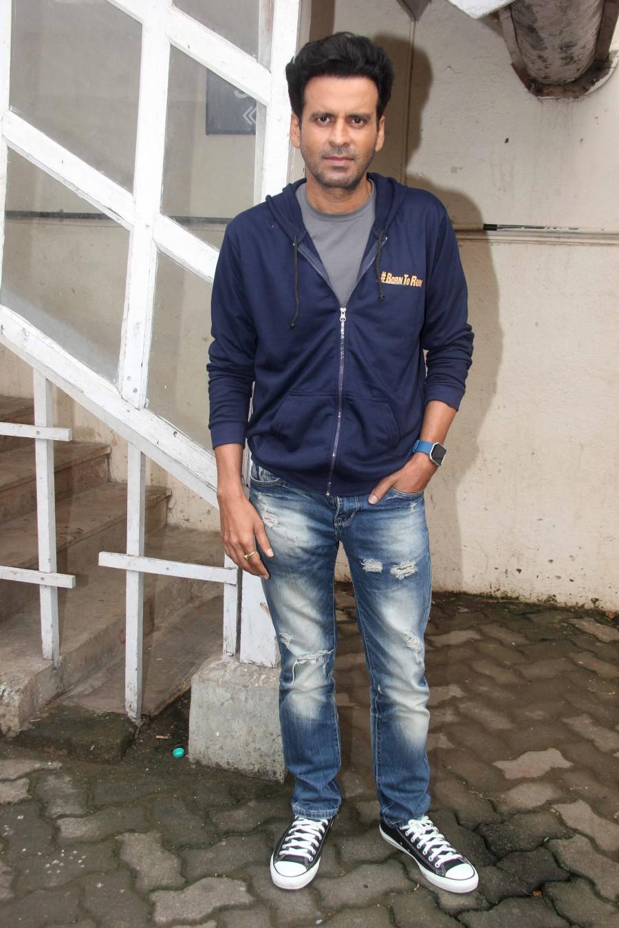Manoj Bajpayee is known for his professionalism and he showed a glimpse of it during the promotion of his forthcoming film Manoj Bajpayee,Media interaction of film Budhia Singh - Born To Run,Budhia Singh - Born To Run,Budhia Singh,Budhia Singh movie promotions,Budhia Singh movie promotion,Budhia Singh movie promotion pics,Budhia Singh movie promotion images,Budhia Singh movie