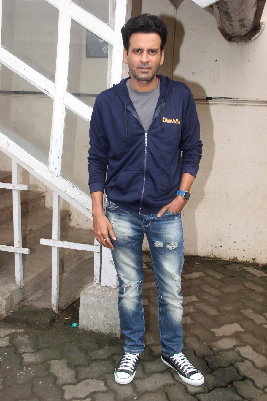 Manoj Bajpayee is known for his professionalism and he showed a glimpse of it during the promotion of his forthcoming film Manoj Bajpayee,Media interaction of film Budhia Singh - Born To Run,Budhia Singh - Born To Run,Budhia Singh,Budhia Singh movie promotions,Budhia Singh movie promotion,Budhia Singh movie promotion pics,Budhia Singh movie promotion images,Budhia Singh movie