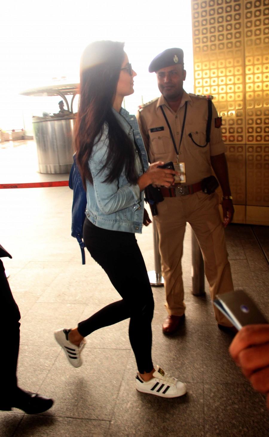 Bollywood celebs Shradha Kapoor, Katrina Kaif and Sanjay Dutt spotted at mumbai airport. Shradha Kapoor,Katrina Kaif,Sanjay Dutt,Shradha Kapoor spotted at mumbai airport,Katrina Kaif spotted at mumbai airport,Sanjay Dutt spotted at mumbai airport,Celebs at airport