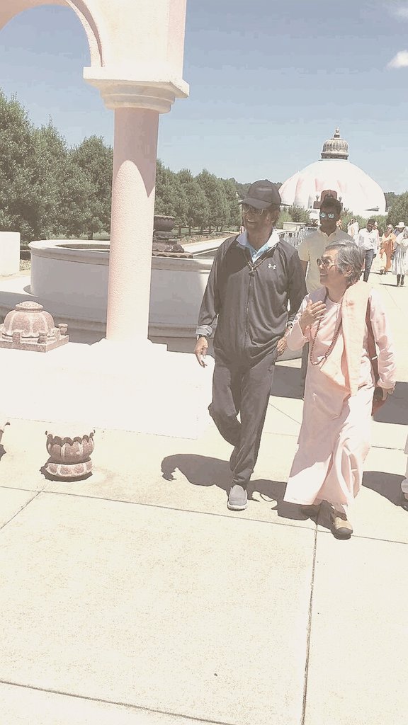 Superstar Rajinikanth along with his daughter Aishwarya visited Satchidananda Ashram, also known as Yogaville, in Virginia. Rajinikanth,Kabali,Kabali actor Rajinikanth,Superstar Rajinikanth,Aishwarya,Rajinikanth visits Satchidananda Ashram in Virginia,Rajinikanth visits Satchidananda Ashram,Satchidananda Ashram,Yogaville