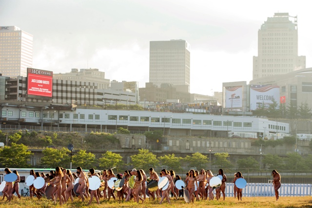 Women posed nude for photographer Spencer Tunick's art installation Donald Trump,Donald Trump candidancy,women pose nude,women nude pose,Donald Trump news,against Donald Trump,Spencer Tunick,Spencer Tunick installation,Spencer Tunick art installation