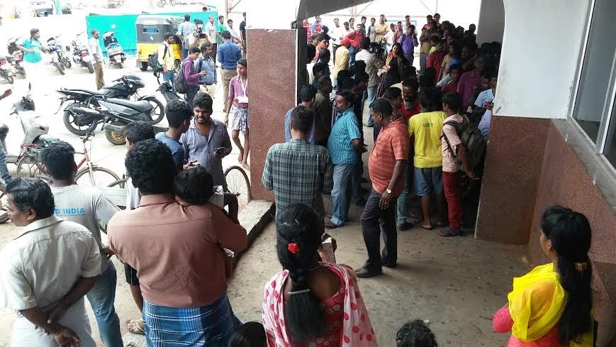 From flying all the way from London to Mumbai's Aurora theatre to giving free auto rides to those who want to watch Kabali,Kabali fdfs,Rajinikanth,Kabali mania,Kabali release,Kabali first show,Kabali first day first show,Rajinikanth's fans