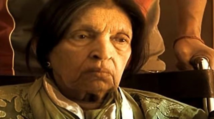 Legendary Bollywood playgback singer and ghazal maestro Mubarak Begum Shaikh passed away after prolonged illness at her residence late Monday night. Mubarak Begum Shaikh,Mubarak Begum,Singer Mubarak Begum,Mubarak Begum dead,Mubarak Begum passed away,Mubarak Begum dies,Legendary singer Mubarak Begum Shaikh