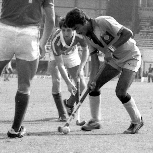 Hockey legend Mohammed Shahid passes away in a Gurgaon hospital after slipping into coma on Tuesday. Mohammed Shahid,Mohammed Shahid rare pics,Mohammed Shahid passes away,Mohammed Shahid rare stills,Mohammed Shahid rare images,Mohammed Shahid rare pictures,Mohammed Shahid rare photos