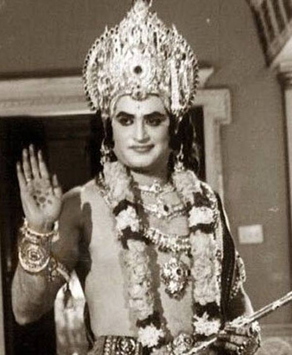 Check out the Rare and Unseen pics of Superstar Rajinikanth. Rajinikanth,Kabali,Rajinikanth rare pics,Rajinikanth rare images,Rajinikanth rare photos,Rajinikanth rare stills,Rajinikanth rare pictures,Rajinikanth unseen photos,Rajinikanth unseen pics,Rajinikanth unseen images,Rajinikanth unseen stills,Rajinikanth un