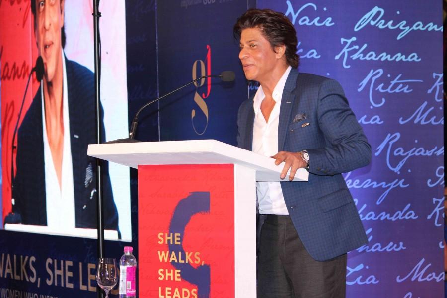 Bollywood actor Shahrukh Khan and Neeta Ambani launch Gunjan Jain book. Shahrukh Khan,Neeta Ambani,Shahrukh Khan launches Gunjan Jain book,Neeta Ambani launches Gunjan Jain book,Gunjan Jain book,SRK,actor Shahrukh Khan,Shahrukh Khan latest pics,Shahrukh Khan latest images,Shahrukh Khan latest photos,Shahrukh Khan latest still