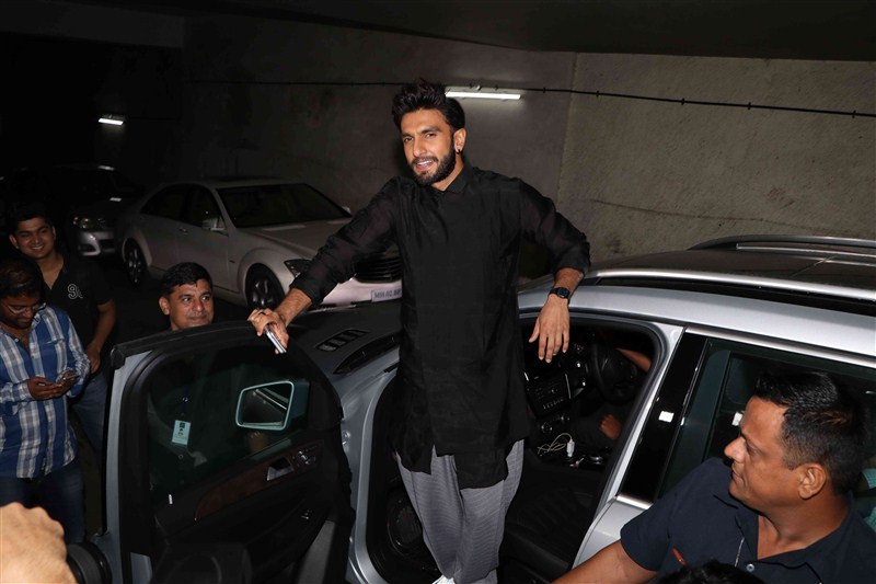 Bollywood actor Deepika Padukone and Ranveer Singh at Irrfan Khan's Madaari special screening. Deepika Padukone,Ranveer Singh,Deepika Padukone and Ranveer Singh,Irrfan Khan,Madaari special screening,Deepika Padukone at Madaari special screening,Ranveer Singh at Madaari special screening,Madaari special screening pics,Madaari special screening imag