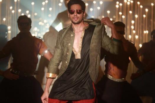 The new look of Sidharth Malhotra and Katrina Kaif from the song 'Kaala Chashma' is out on social media and both the actors are looking splendid in it.