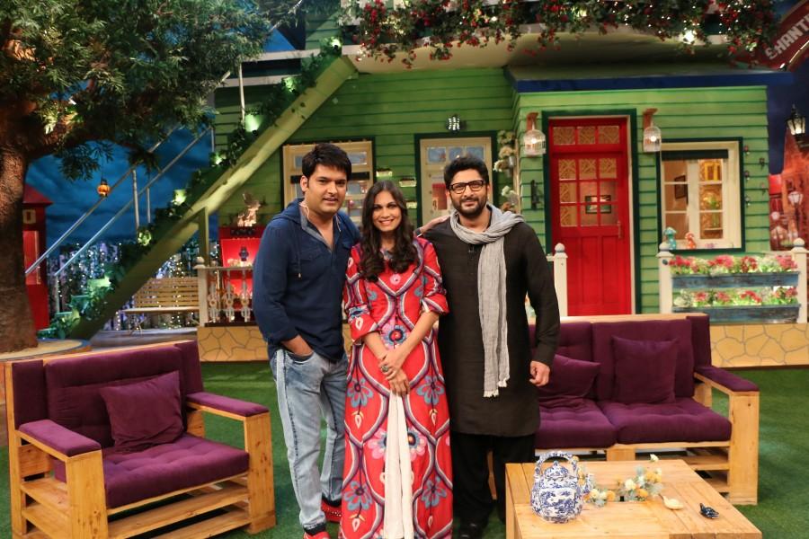 Actor Arshad Warsi and his wife Maria Goretti on the sets of The Kapil Sharma Show. Arshad Warsi,Maria Goretti,The Kapil Sharma Show,Arshad Warsi and wife Maria Goretti,Arshad Warsi and Maria Goretti,Sony Entertainment Television,The Kapil Sharma Show on the sets
