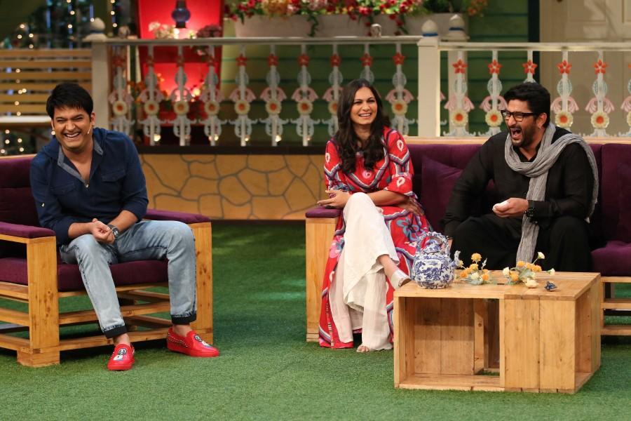 Actor Arshad Warsi and his wife Maria Goretti on the sets of The Kapil Sharma Show. Arshad Warsi,Maria Goretti,The Kapil Sharma Show,Arshad Warsi and wife Maria Goretti,Arshad Warsi and Maria Goretti,Sony Entertainment Television,The Kapil Sharma Show on the sets