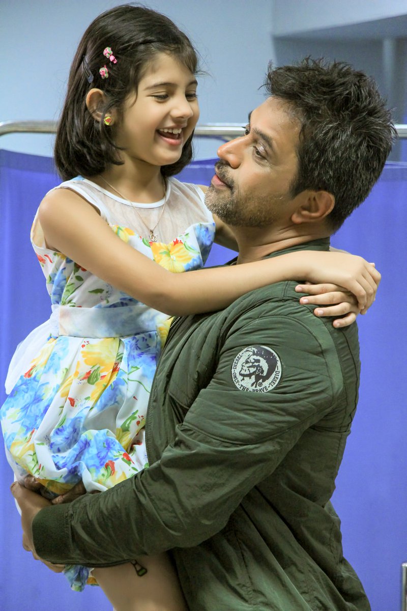 Arjun,Arjun salt-and-pepper look,arjun sarja,Arjun Sarja new look,Arjun Sarja new look in Nibunan,Nibunan movie stills,Nibunan movie pics,Nibunan movie images,Nibunan movie photos