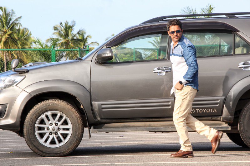 For the first time in his career, southern actor Arjun will be seen sporting a salt-and-pepper look in the upcoming Tamil-Kannada bilingual investigative thriller Arjun,Arjun salt-and-pepper look,arjun sarja,Arjun Sarja new look,Arjun Sarja new look in Nibunan,Nibunan movie stills,Nibunan movie pics,Nibunan movie images,Nibunan movie photos
