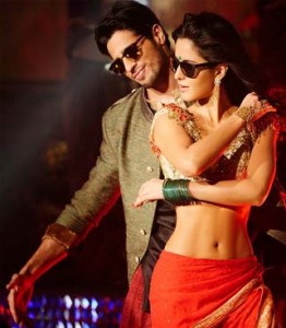 Here is the top 5 reason to watch Katrina Kaif and Sidharth Malhotra's movie Kala Chashma. Kala Chashma,Kala Chashma 5 reason,Katrina Kaif,Sidharth Malhotra,Katrina Kaif and Sidharth Malhotra,Kala Chashma review,Kala Chashma movie review
