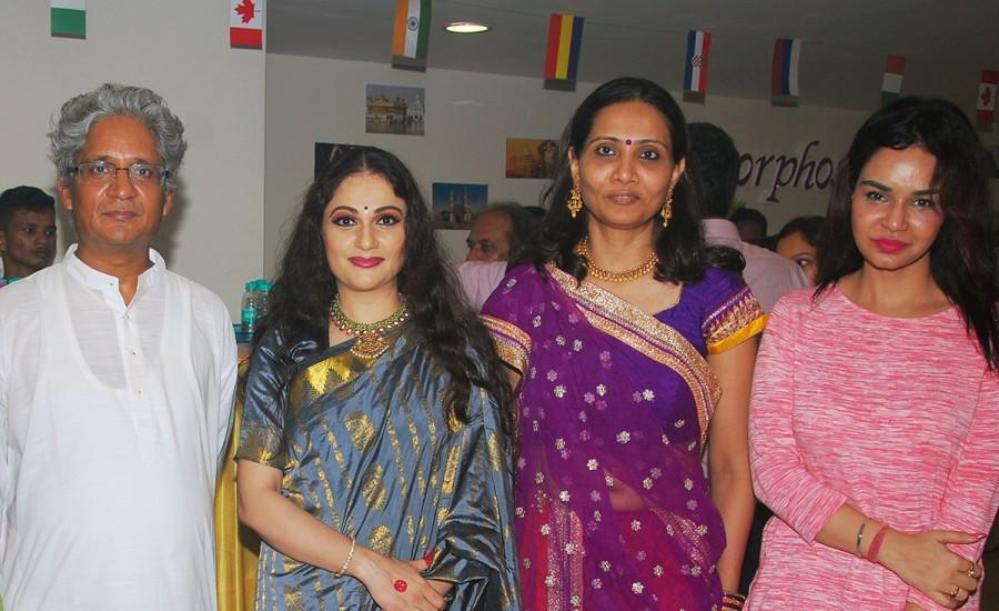 Gracy Singh, Kavitta Verma, Dr. Rajan Sankaran, Dr. Meghna Shah & others at The Other Song's fifth anniversary celebration. Gracy Singh,Kavitta Verma,Dr. Rajan Sankaran,Dr. Meghna Shah,The Other Song's fifth anniversary celebration