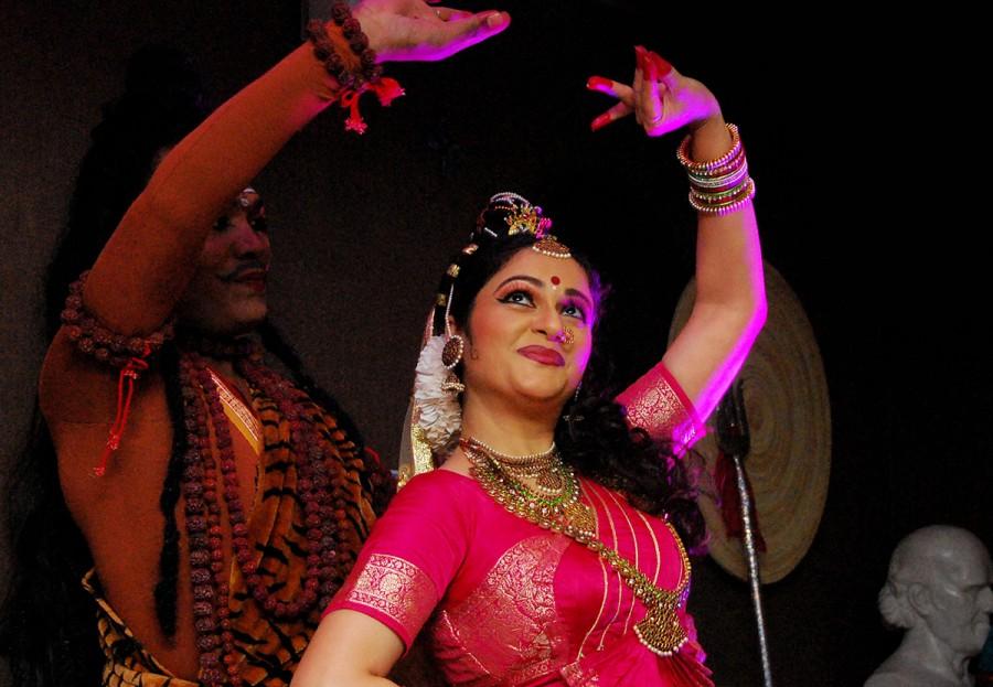 Gracy Singh, Kavitta Verma, Dr. Rajan Sankaran, Dr. Meghna Shah & others at The Other Song's fifth anniversary celebration. Gracy Singh,Kavitta Verma,Dr. Rajan Sankaran,Dr. Meghna Shah,The Other Song's fifth anniversary celebration