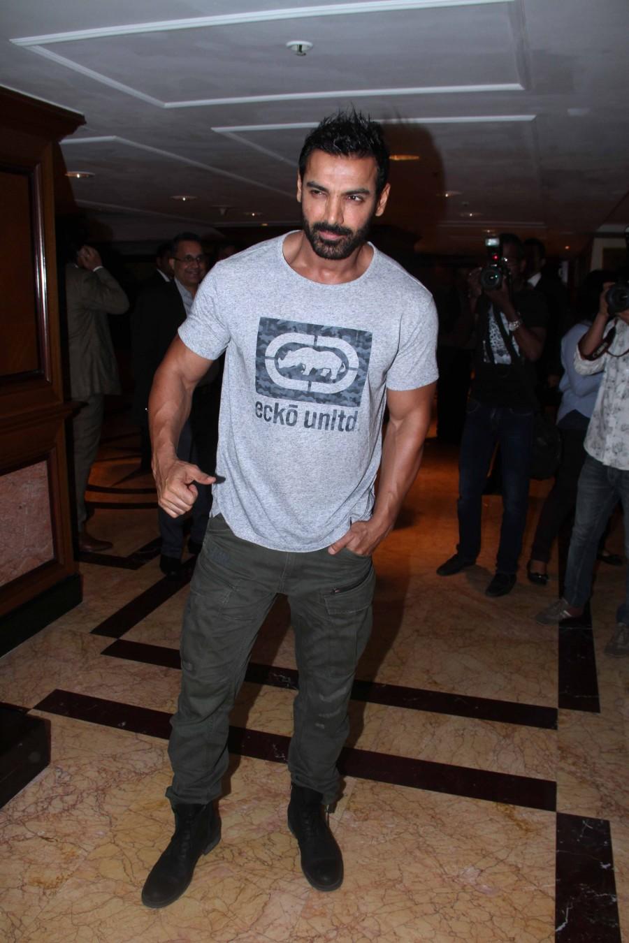 Bollywood actor John Abraham poses during the Meet & Greet session of the finale of Dumdaar Dishoom Challenge contest Dishoom with Sofit in Mumbai. John Abraham,Dumdaar Dishoom Challenge,Dishoom Challenge,Dishoom Challenge with John Abraham,Dishoom promotion,John Abraham latest pics,John Abraham images,John Abraham latest photos,John Abraham latest stills,John Abraham latest pictures